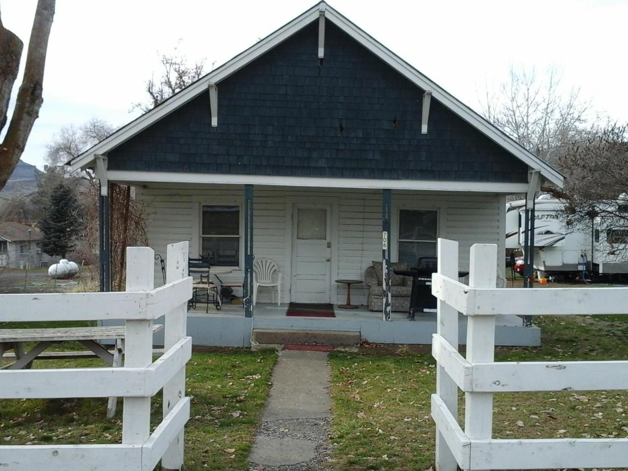 River Bend Motel Llc Spray Exterior photo